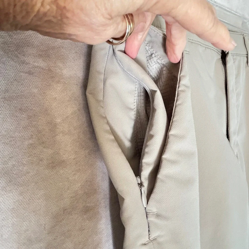 Banana‎ Republic Wari Tech Pants Mens 32x29 Light Khaki Tan Performance Trousers